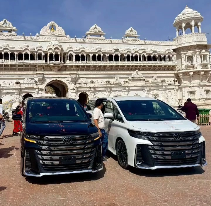 Vellfire Car Rental in Jaipur